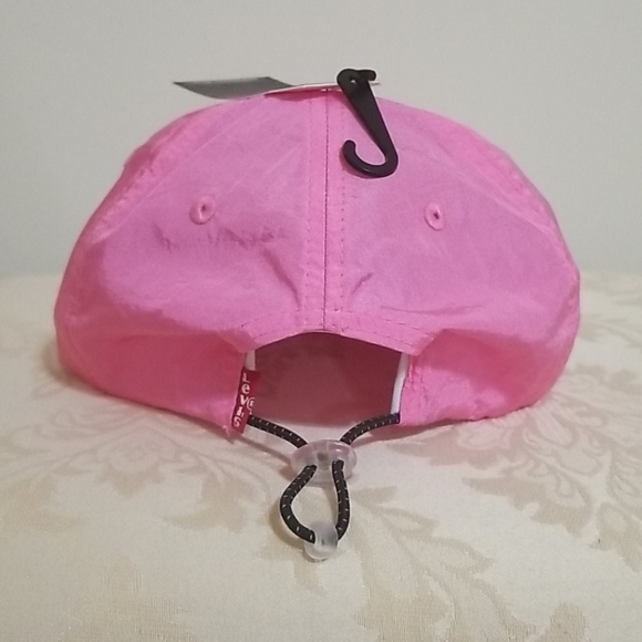 Levi's Pink Hat - Picture 5 of 11